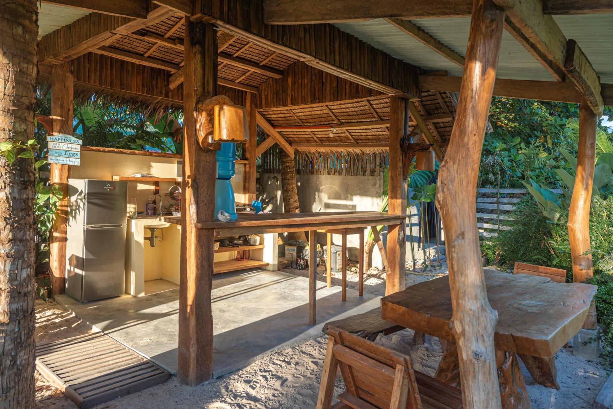 Camanolo Homestay General Luna  Luaran gambar