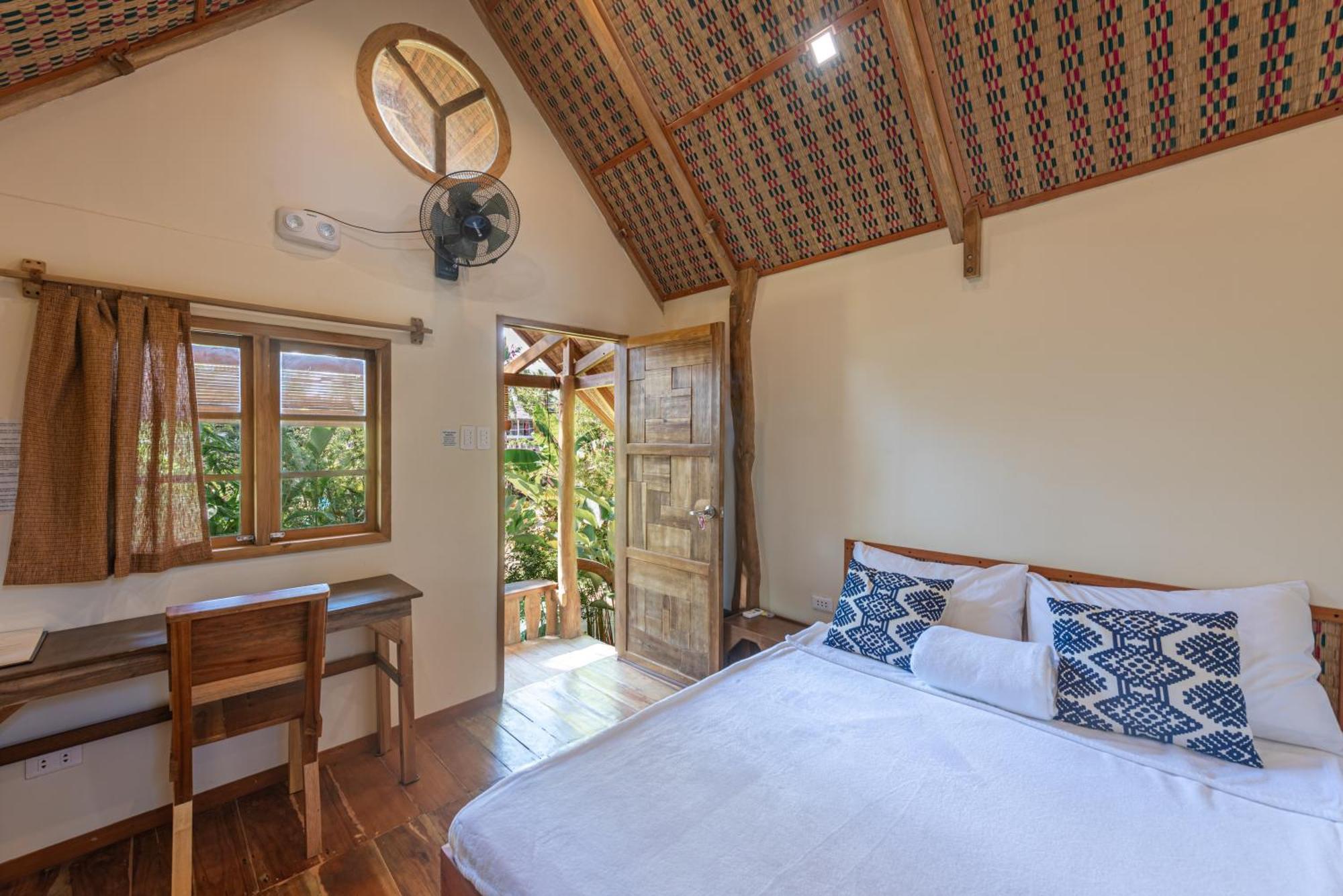 Camanolo Homestay General Luna  Luaran gambar
